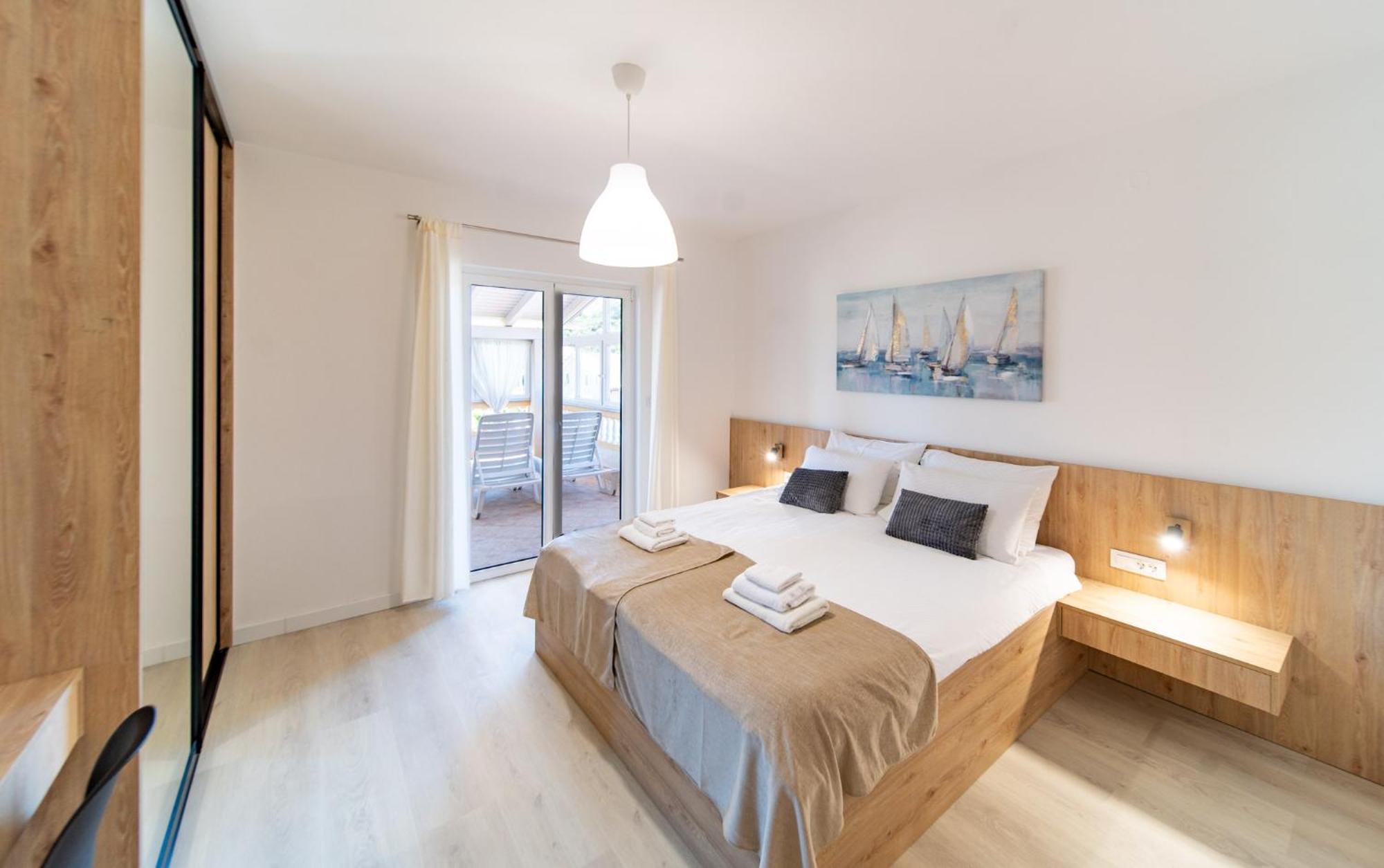 Foric Apartments With Outdoor Heated Pool Rab Town Bagian luar foto