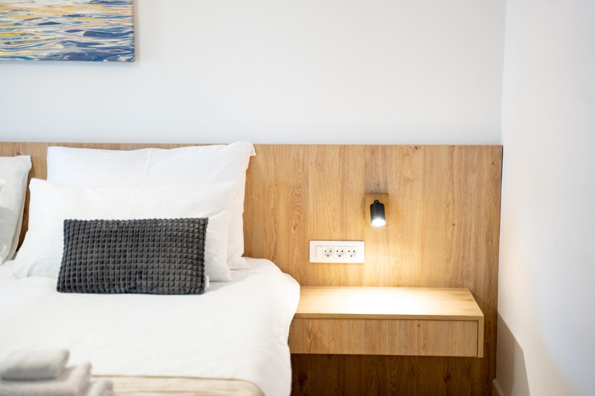 Foric Apartments With Outdoor Heated Pool Rab Town Bagian luar foto