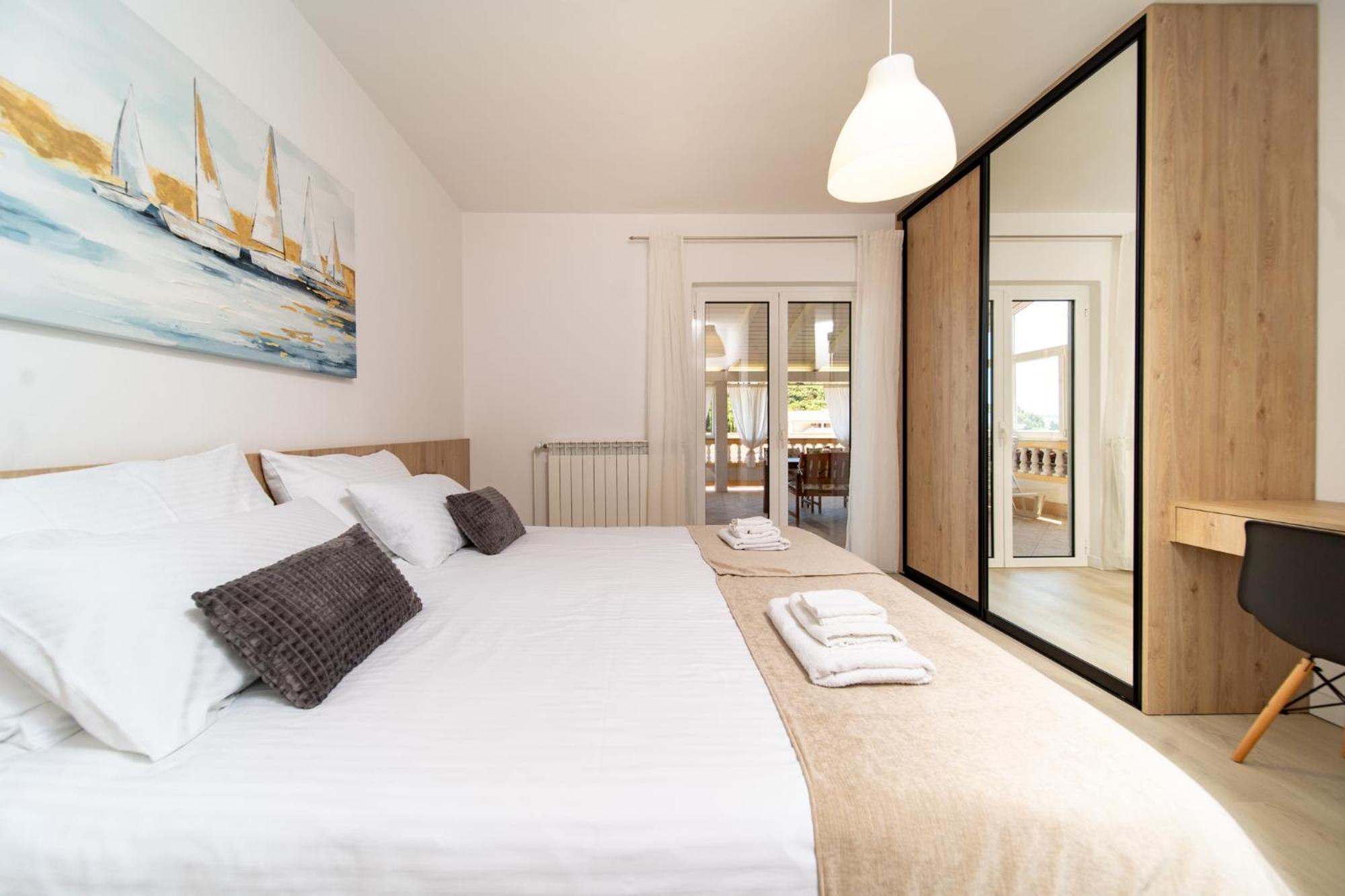 Foric Apartments With Outdoor Heated Pool Rab Town Bagian luar foto
