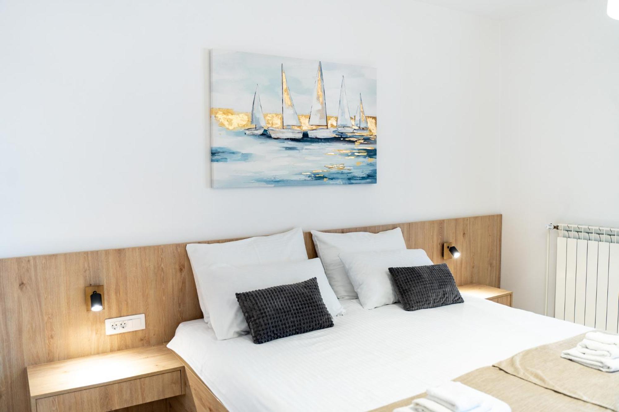 Foric Apartments With Outdoor Heated Pool Rab Town Bagian luar foto