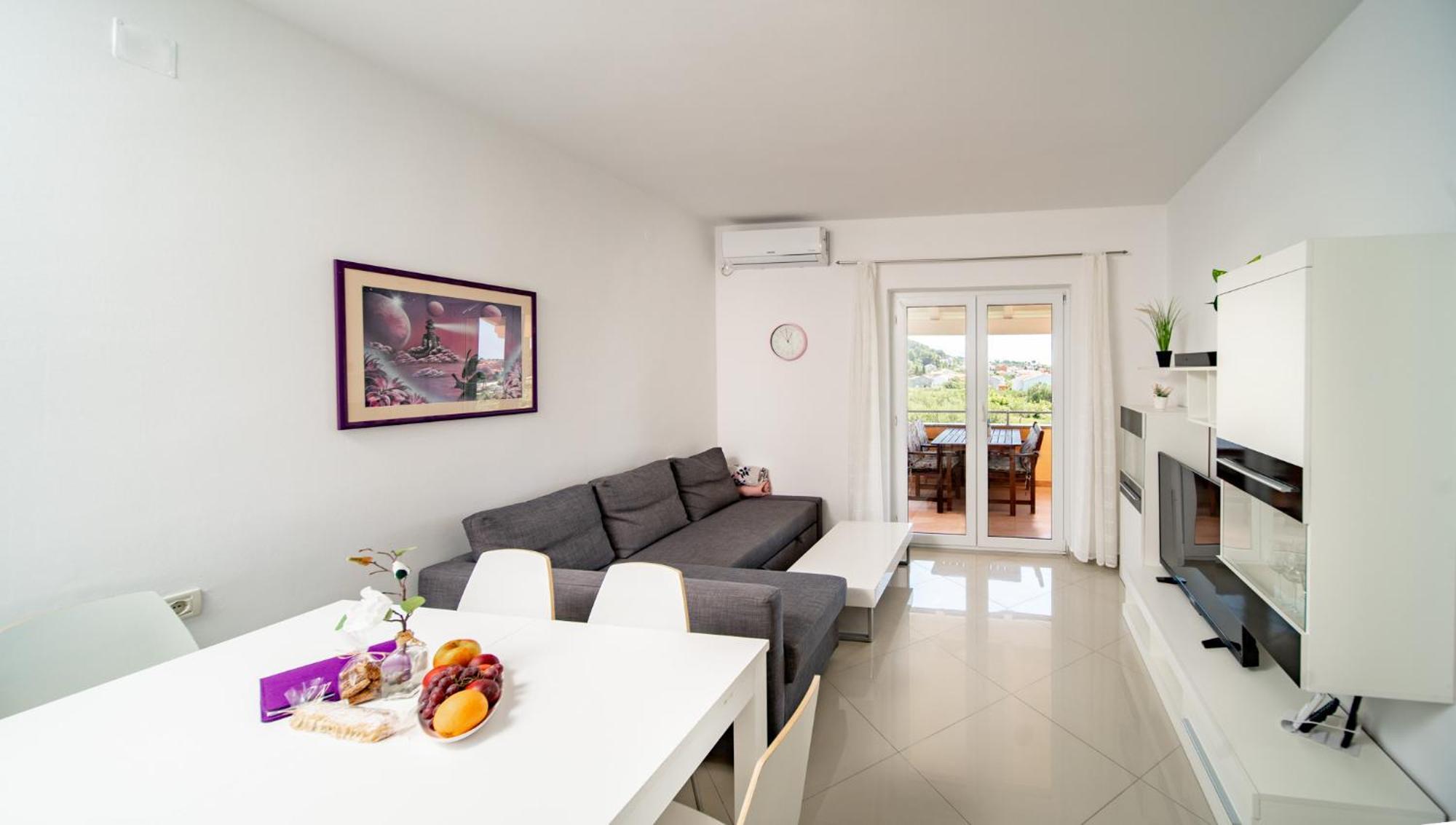 Foric Apartments With Outdoor Heated Pool Rab Town Bagian luar foto