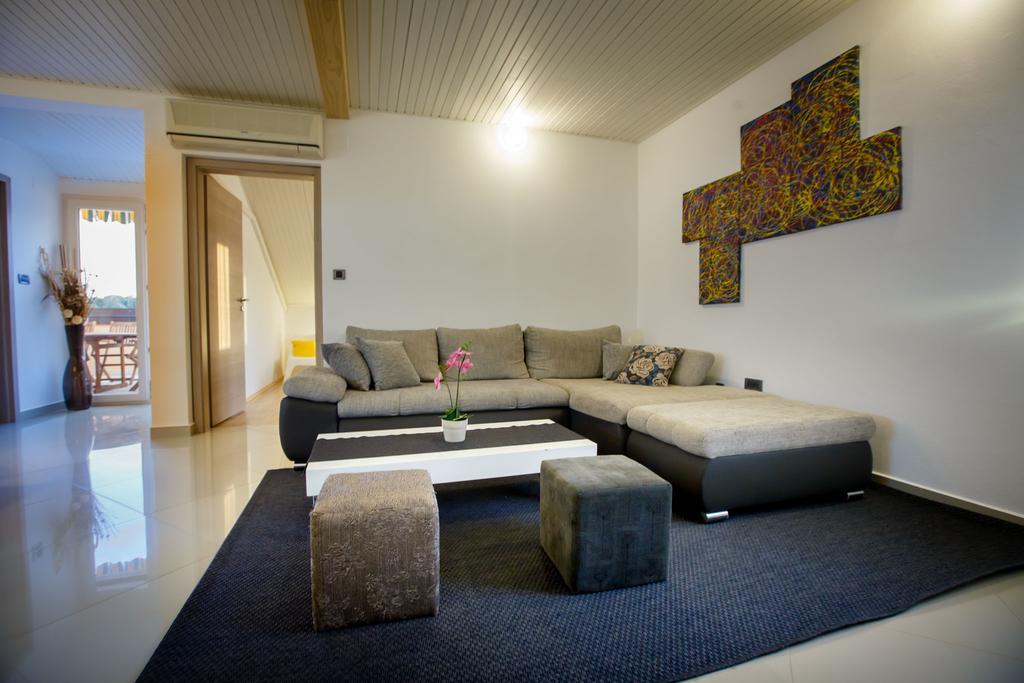 Foric Apartments With Outdoor Heated Pool Rab Town Bagian luar foto