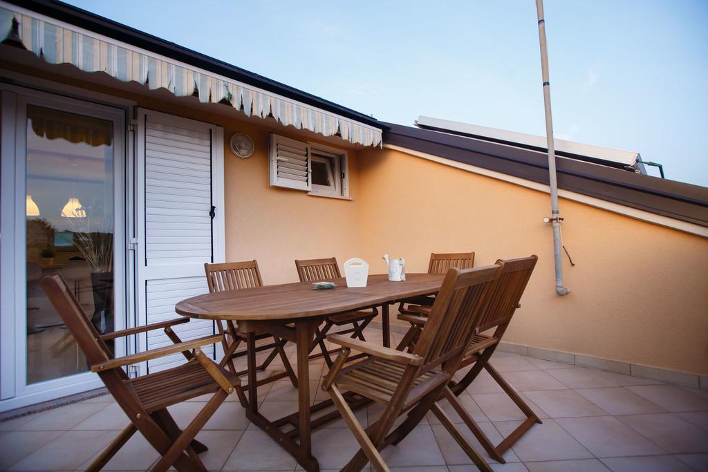 Foric Apartments With Outdoor Heated Pool Rab Town Bagian luar foto