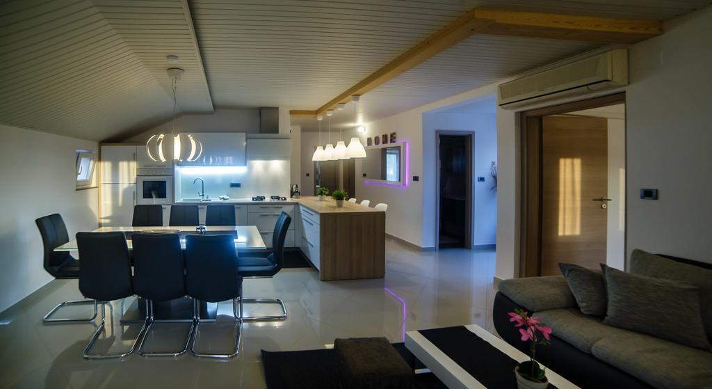 Foric Apartments With Outdoor Heated Pool Rab Town Bagian luar foto
