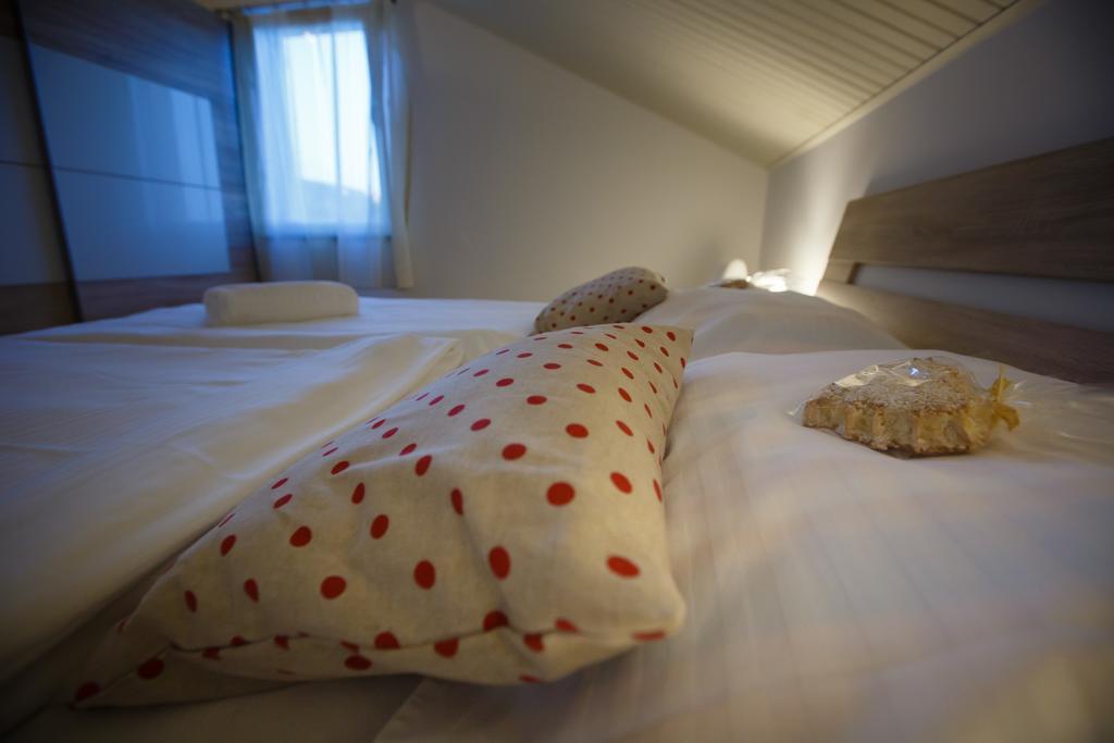 Foric Apartments With Outdoor Heated Pool Rab Town Bagian luar foto