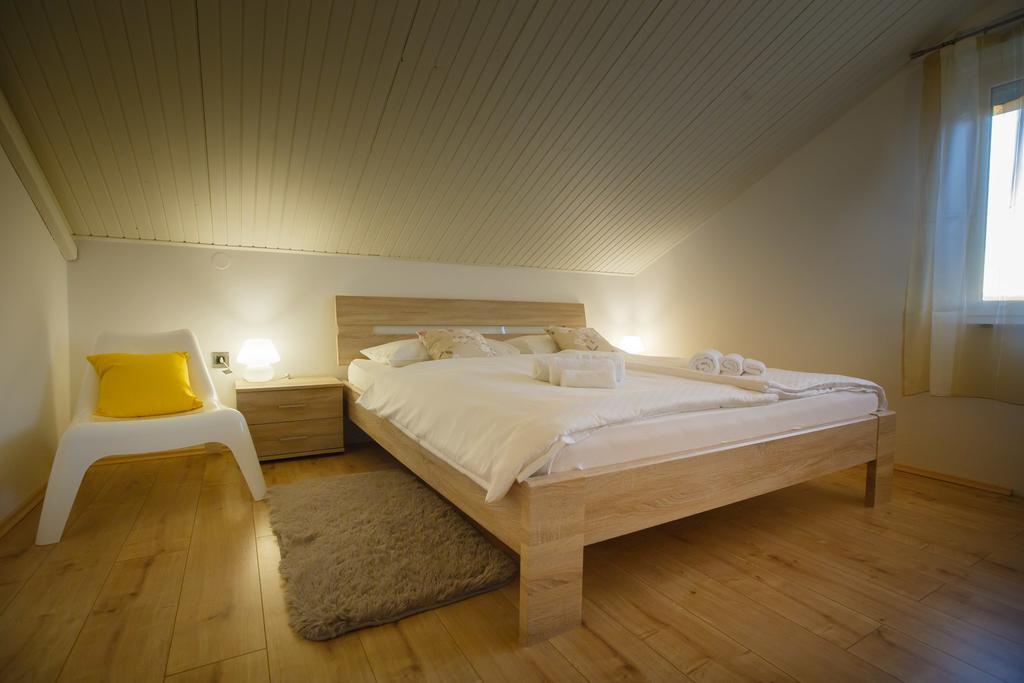Foric Apartments With Outdoor Heated Pool Rab Town Bagian luar foto
